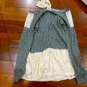 EUC Altard state grey green dress with lacy floral detail